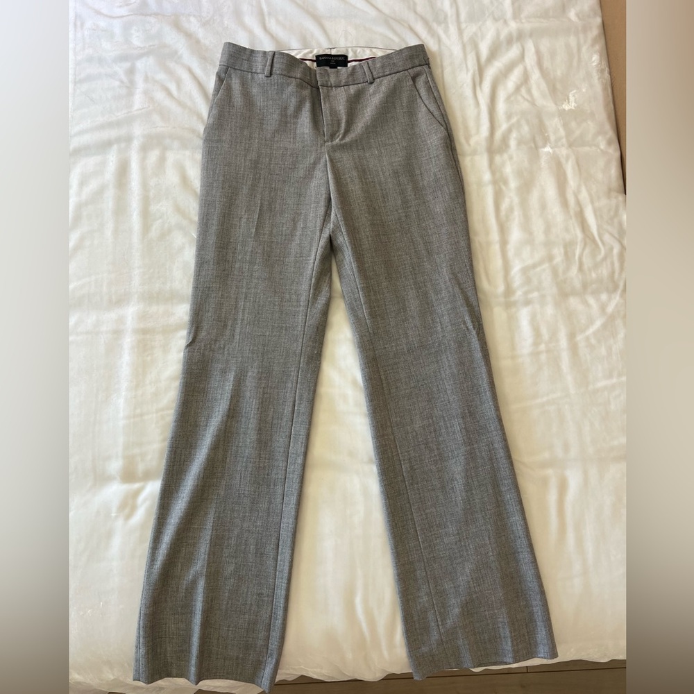 NWOT Banana Republic grey dress pants, size 4